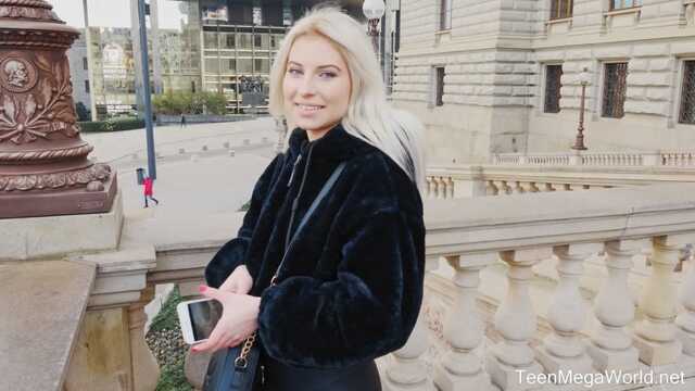 Русский пикап порно видео. Пацаны разводят девушек на улице для секса
